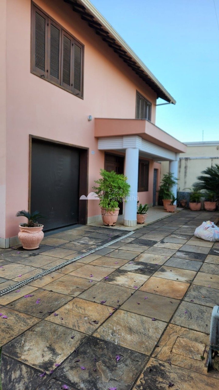 Casa com 4 quartos — Copacabana, Belo Horizonte