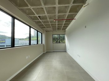 office em Rodovia José Carlos Daux, João Paulo - Florianópolis - SC