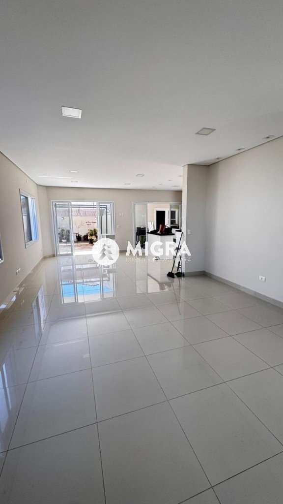 WhatsApp Image 2025-10-13 at 17.19