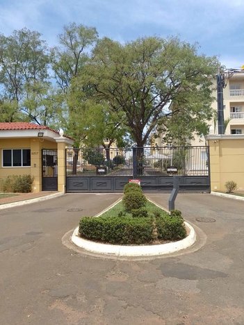 apartment em Avenida Tenente Olympio Guiguer, Vila Guilhermina - Pirassununga - SP