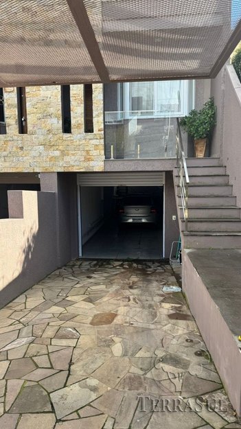 house em Rua Ilari Arlindo Basei, Guarujá - Porto Alegre - RS
