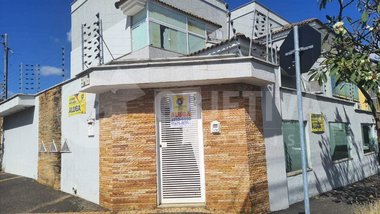 house em Avenida Oscar Miranda, Segismundo Pereira - Uberlândia - MG