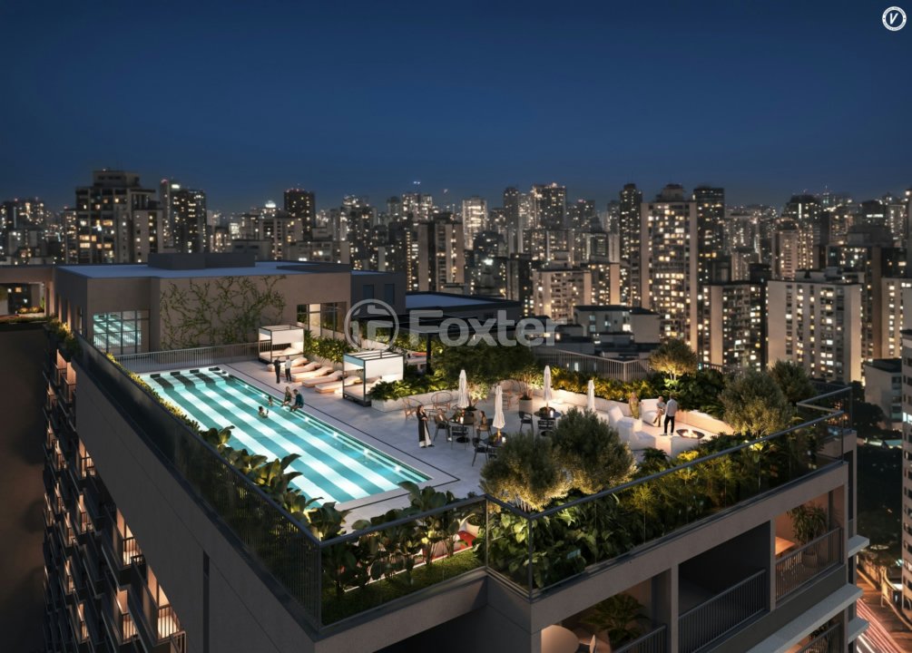 terraco-com-piscina-e-vista-noturna-da-cidade