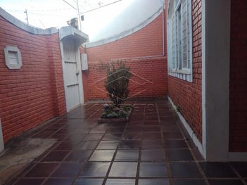 house em Avenida Major Gasparino de Quadros, Centro - Agudos - SP
