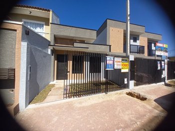 house em Rua das Araras, Novo Mundo - Curitiba - PR