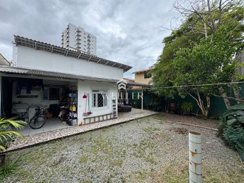house em Rua Maria Isaura da Silva Muller, Centro - Itajaí - SC