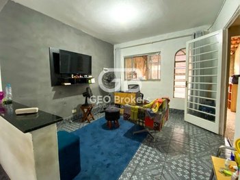 house em Avenida Amaury Teixeira Vasquez, Jardim Emília - Jacareí - SP