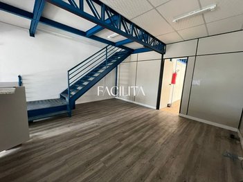 industrial em Rua Santos Saraiva, Estreito - Florianópolis - SC