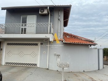 house em Rua Domingos Chavari, Jardim Cambuí - Botucatu - SP
