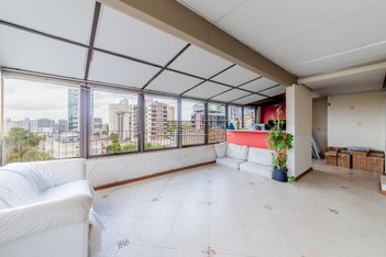 apartment em Avenida Carlos Gomes, Petrópolis - Porto Alegre - RS
