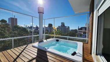 apartment em Rua dos Chernes, Jurerê - Florianópolis - SC