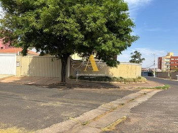 house em Rua Isaltino Pinheiro de Castro, Jardim Paraíso II - Botucatu - SP