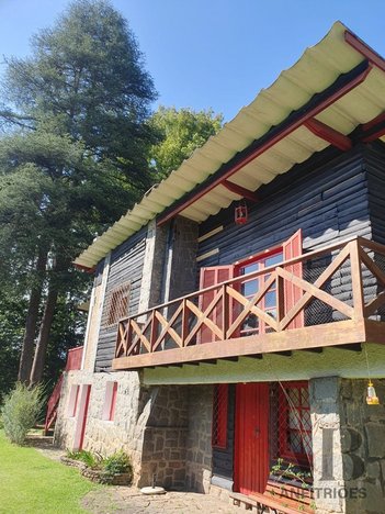 house em Rua Caviúna, Jardim Embaixador - Campos do Jordão - SP