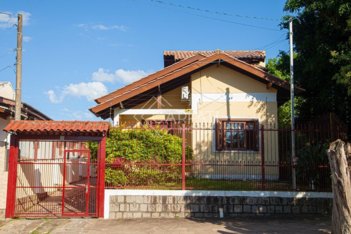 house em Rua Alcebíades Azeredo dos Santos, Fiuza - Viamão - RS