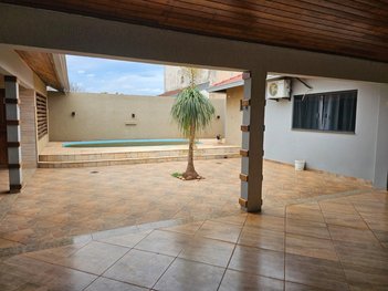 house em Rua Veneza, Centro - Loanda - PR