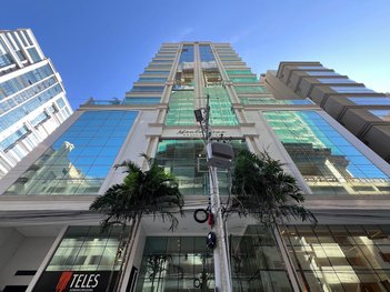 apartment em Rua 240, Meia Praia - Itapema - SC