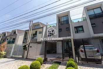 house em Rua Senador Roberto Glaser, Jardim das Américas - Curitiba - PR