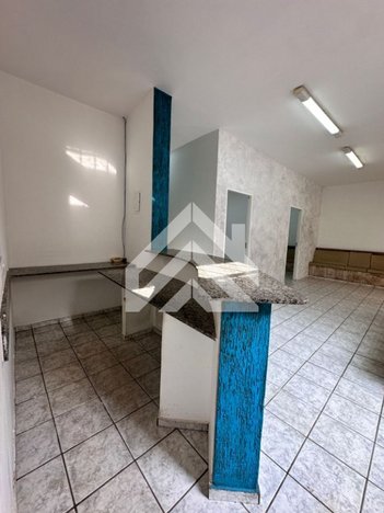 commercial_building em Avenida 13, Saúde - Rio Claro - SP