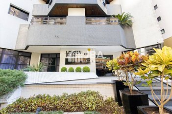 apartment em Rua Bento Viana, Água Verde - Curitiba - PR