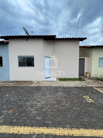 house em Rua dos Flamingos, Jardim das Palmeiras - Uberlândia - MG
