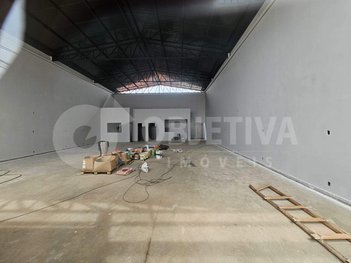 industrial em Avenida Mato Grosso, Nossa Senhora Aparecida - Uberlândia - MG