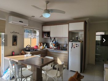 apartment em Servidao Dona Vitorina Lopes, Campeche - Florianópolis - SC