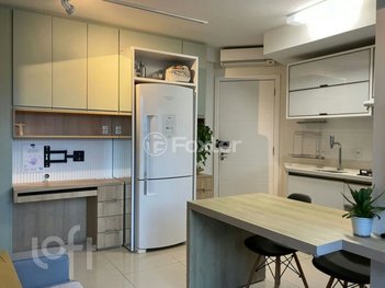 apartment em Rua General Estilac Leal, Coqueiros - Florianópolis - SC
