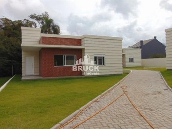 house em Canisio Binsfeld, Hípica - Porto Alegre - RS