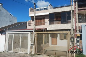 house em Rua Waldemar da Silva Tavares, Guarujá - Porto Alegre - RS