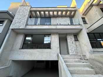 house em Rua Júlio Zandoná, Alto Boqueirão - Curitiba - PR