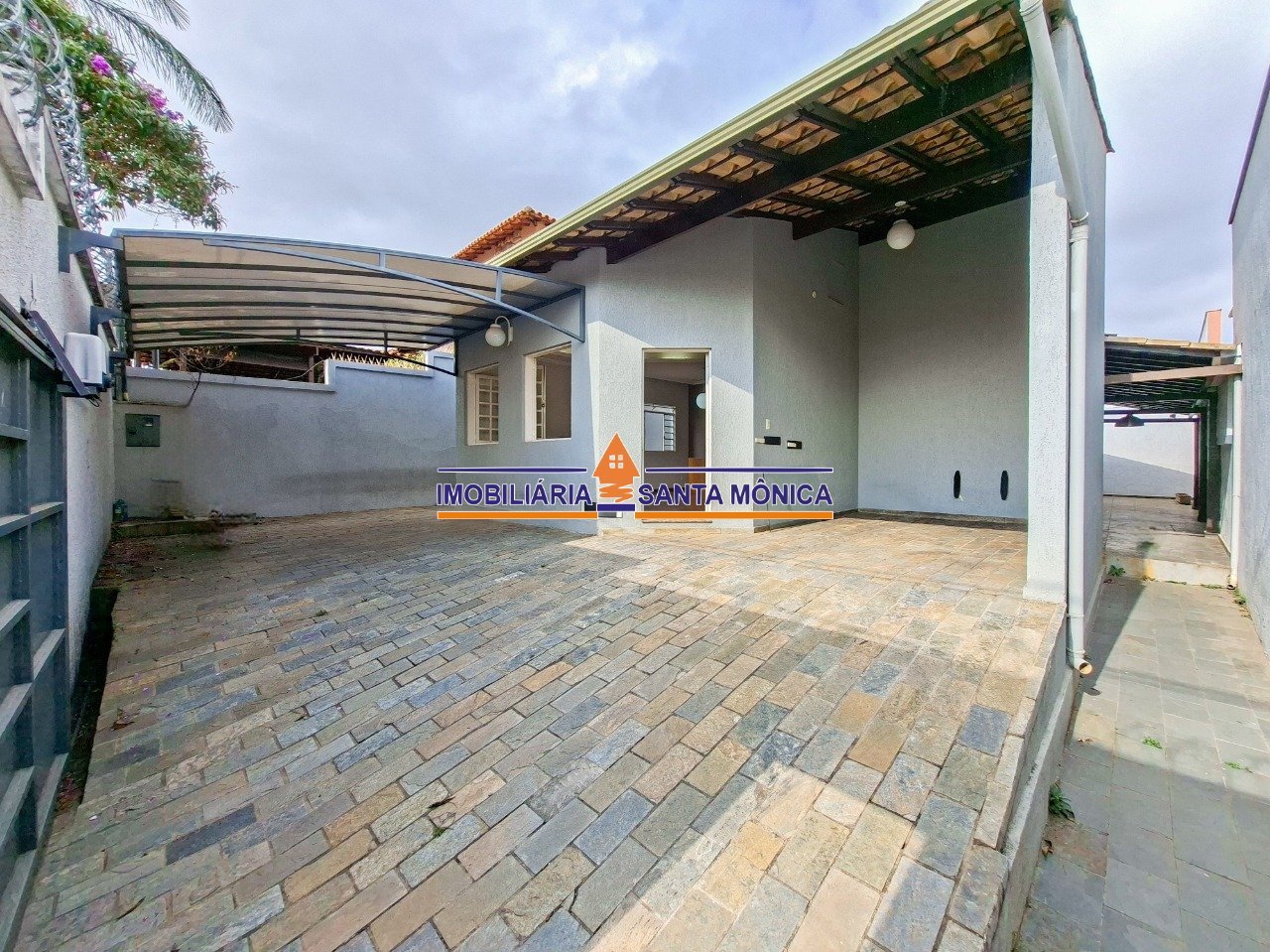 Casa com 3 quartos — Santa Amélia, Belo Horizonte