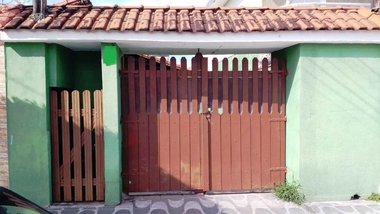 house em Rua Rubens Gonçalves de Freitas, Tupi - Praia Grande - SP