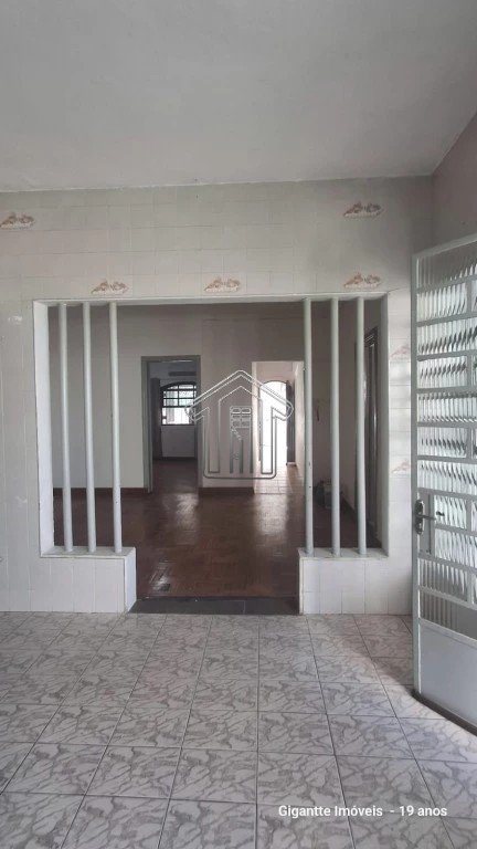 Vista sala e cozinha