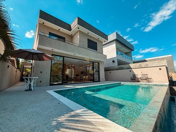 house em Avenida Estácio de Sá, São Paulo II - Cotia - SP