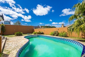 house em Rua das Gaivotas, Alphaville Graciosa - Pinhais - PR