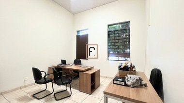 office em Rua Gabriel Pinheiro, Centro - Mococa - SP