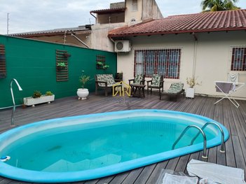 house em Rua Dom Wilsom Laus Schmidt, Córrego Grande - Florianópolis - SC