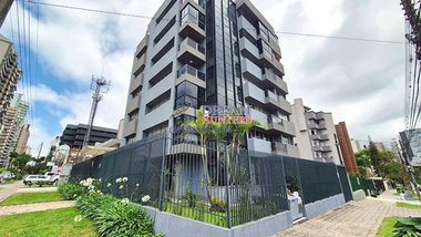 apartment em Rua Petit Carneiro, Água Verde - Curitiba - PR