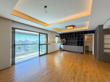 apartment em Rua Alferes Ângelo Sampaio, Água Verde - Curitiba - PR