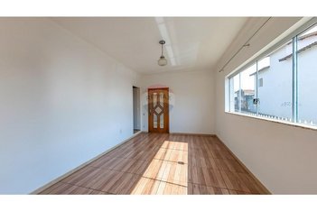 house em Rua Larissa Particular, Centro - Leme - SP