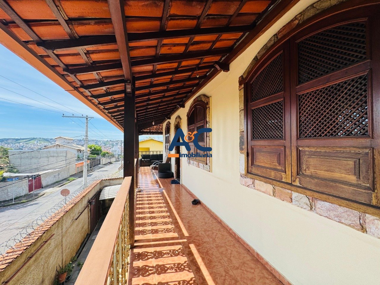 Casa com 5 quartos — Serrano, Belo Horizonte