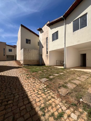 house em Praça Rosa Fontana, Novo Campinho - Pedro Leopoldo - MG