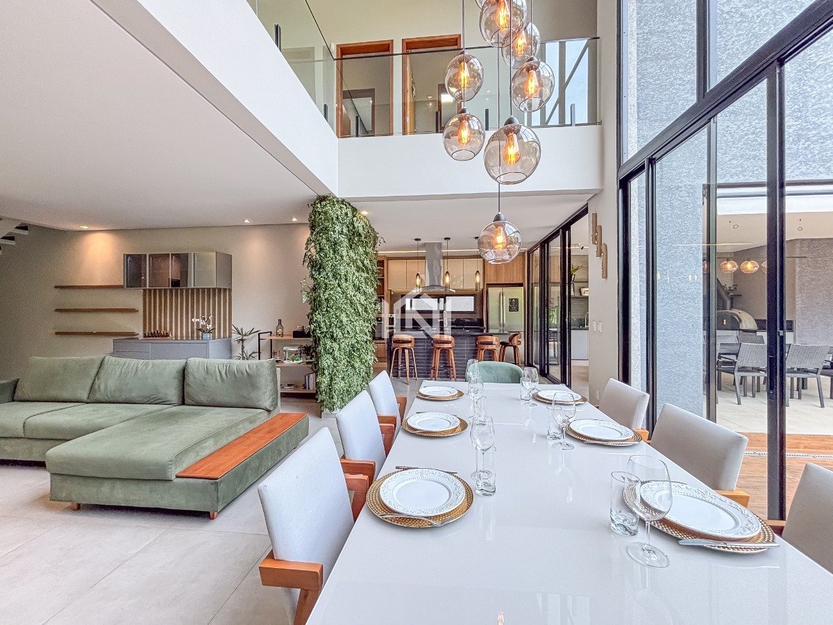 Casa para venda no condominio Reserva Santa Paula - Sala de jantar