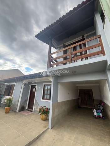 house em Rua Copacabana, Parque da Matriz - Cachoeirinha - RS