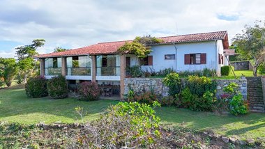 house em Avenida Manoel Santiago de Oliveira, Alpes Suiços - Gravatá - PE
