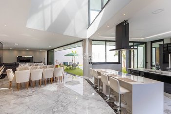 house em Rua Batista Ganz, Santo Inácio - Curitiba - PR