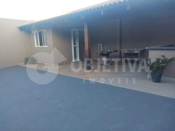 house em Rua Mantova, Jardim Europa - Uberlândia - MG