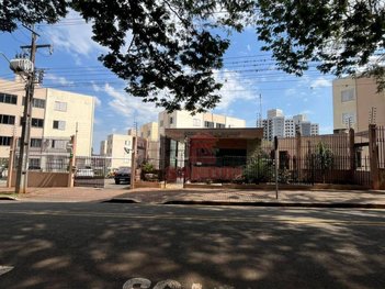 apartment em Rua Monsenhor Tanaka, Vila Emília - Maringá - PR