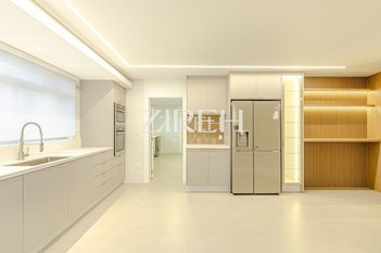 apartment em Rua Petit Carneiro, Água Verde - Curitiba - PR