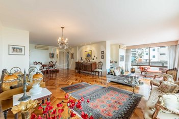 apartment em Rua Tito Lívio Zambecari, Mont Serrat - Porto Alegre - RS